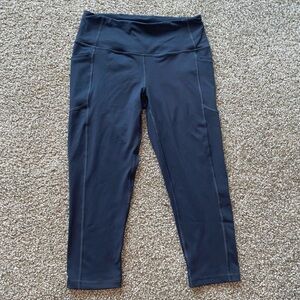 NWOT Victoria’s Sport Knockout Dark Gray Cropped Leggings